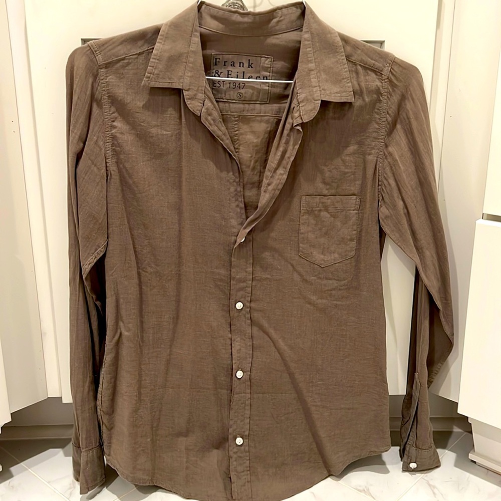 Frank and Eileen size S button up shirt